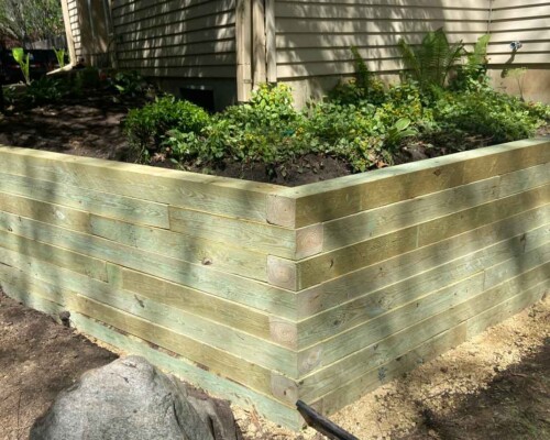 Wood-Retaining-wall